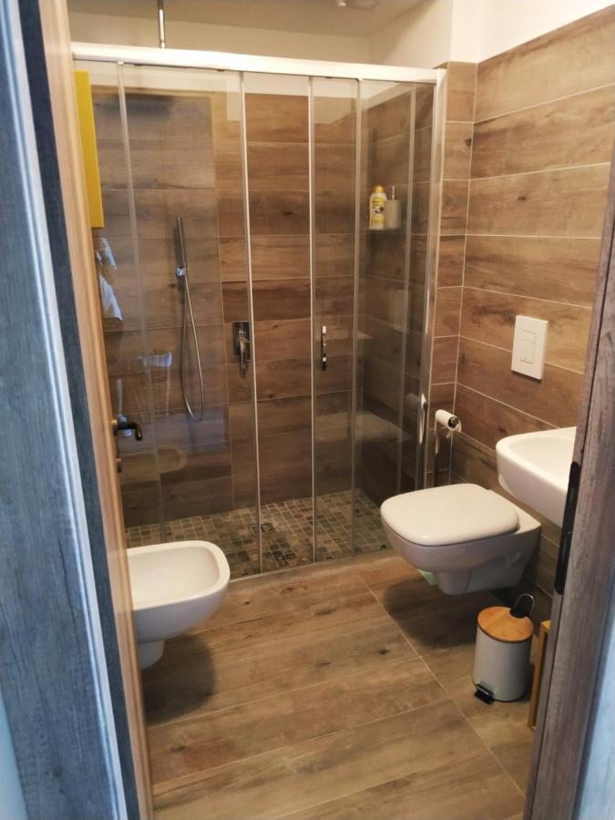 Il Giardino Di Marzo Guest House Monti di Licciana Nardi エクステリア 写真