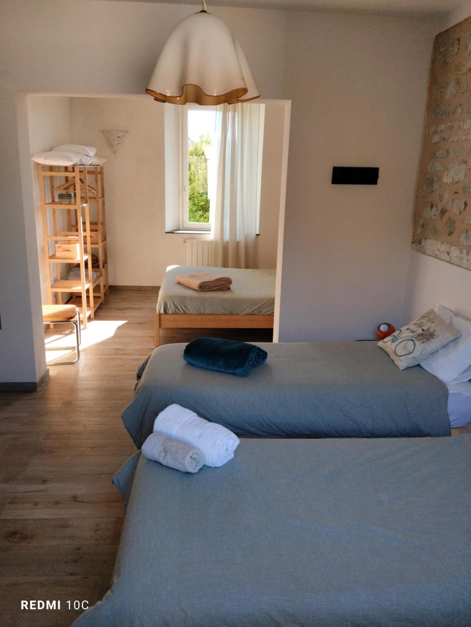Il Giardino Di Marzo Guest House Monti di Licciana Nardi エクステリア 写真